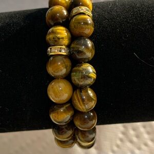 Elegant Tiger Eye Beaded Bracelet, Necklace and Earrings Set.